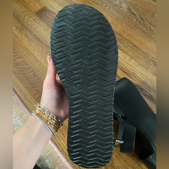 Steve Madden Bay Platform Sandal - Picture 3 of 3